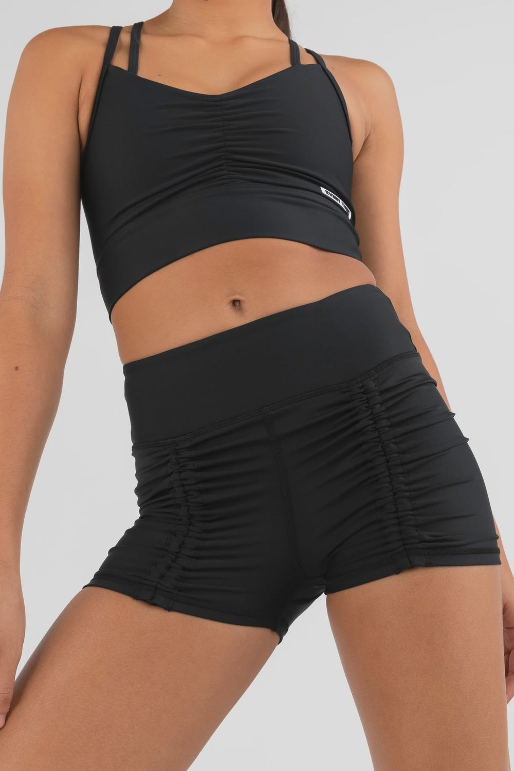 Every Turn Jazzy Shorts Black AXS