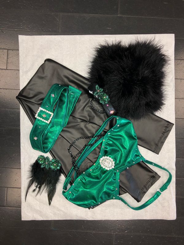 Diva Green with Envy
