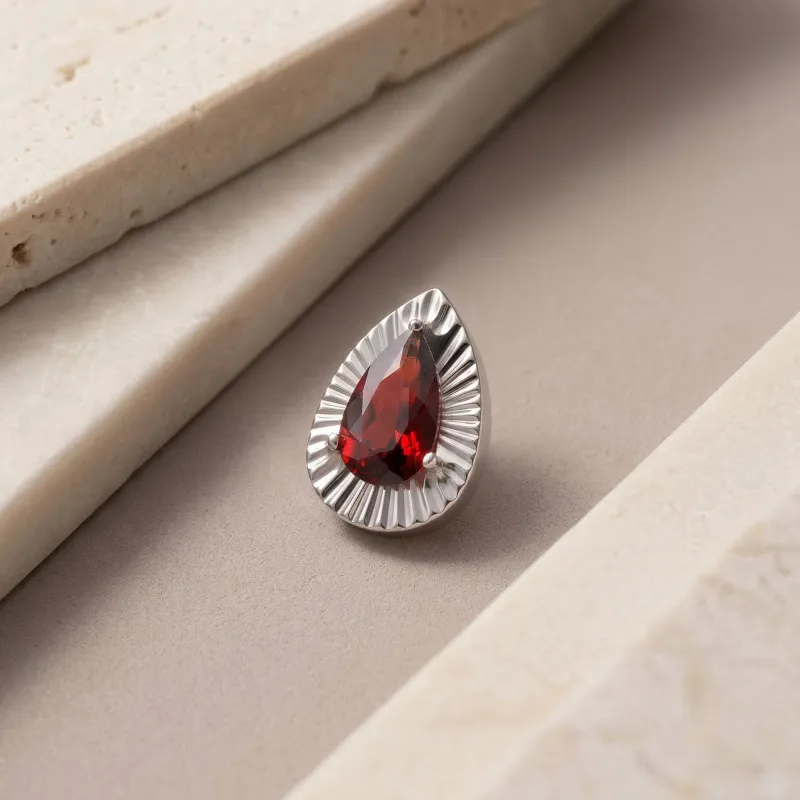 Tremun Titanium Threaded End Aurora - Red Garnet