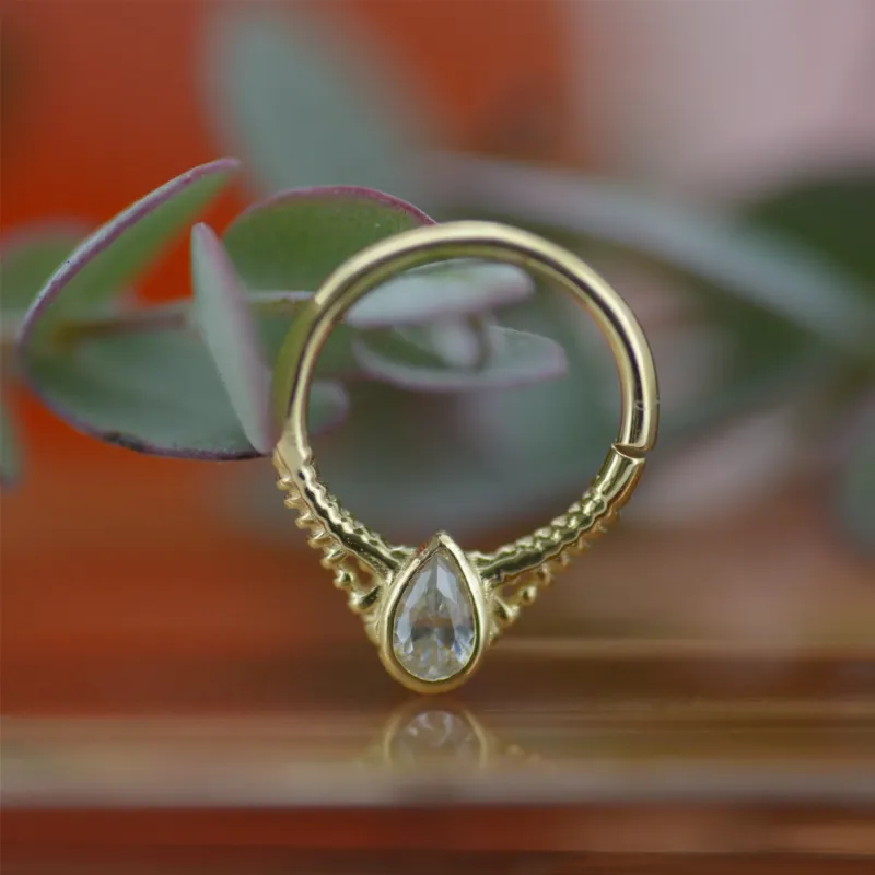 Anatometal 18K Solid Yellow Gold Puma Seam ring 1 x 7,1 mm - White Cubic Zirconia