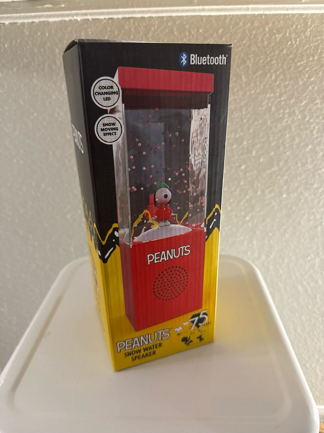 Peanuts New Snoopy Bluetooth Snow Water Moving Color Changing LED Speaker