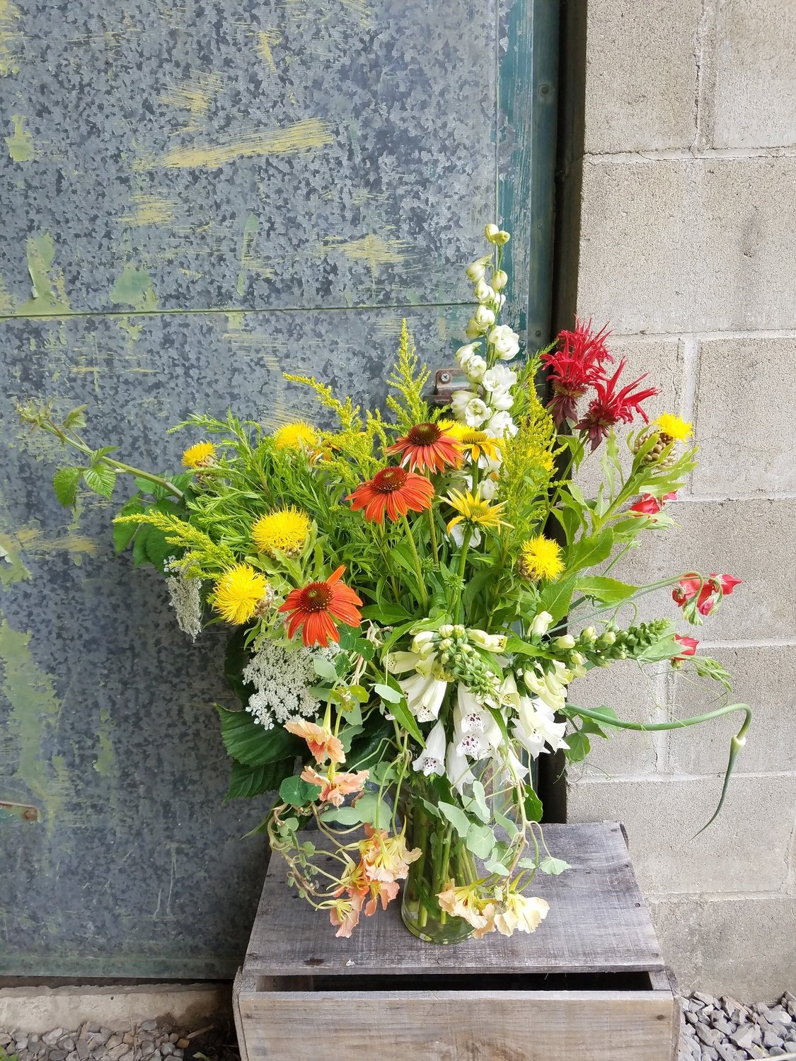 Seasonal Arrangement in glass vase, Large