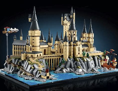 LEGO  Hogwarts Castle and Grounds 76419