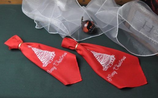 Napkins - Embroidered Red Christmas  - 1 Pair - With napkin ring