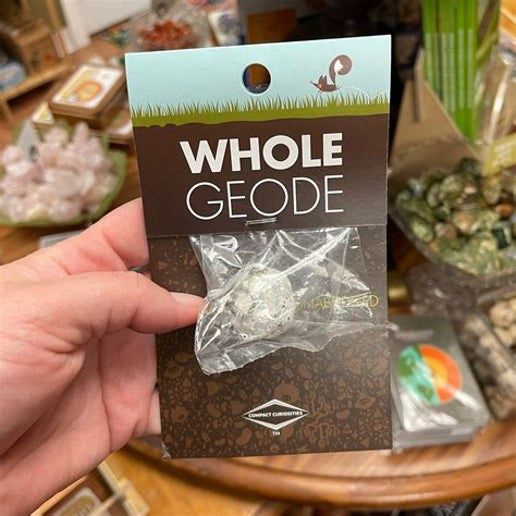 WHOLE GEODE