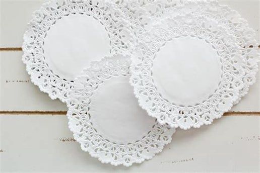 White Paper Doilies - 20 Pack - 5 1/2"