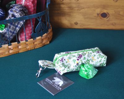 Dog Bag with Lobster Clasp and Roll of Bags