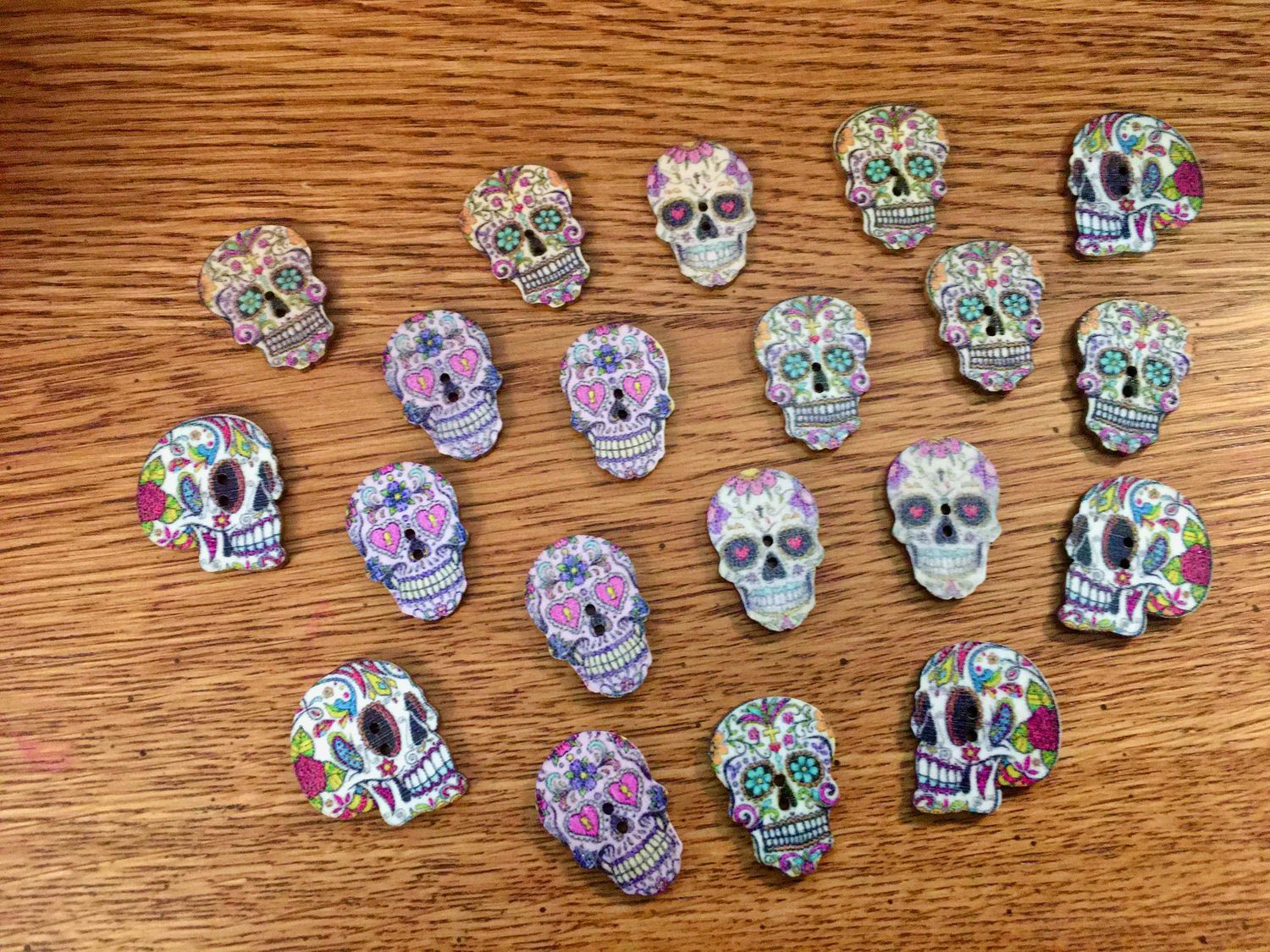 Skull Buttons | Set of 20 | Wood | Assorted
