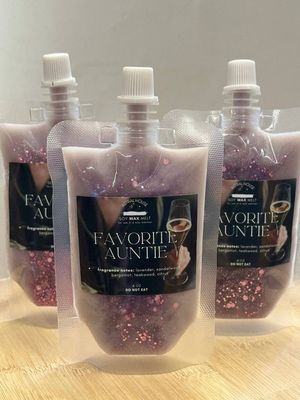 'Favorite Auntie' Squeeze Wax™ Squeezable Soy Wax Melt