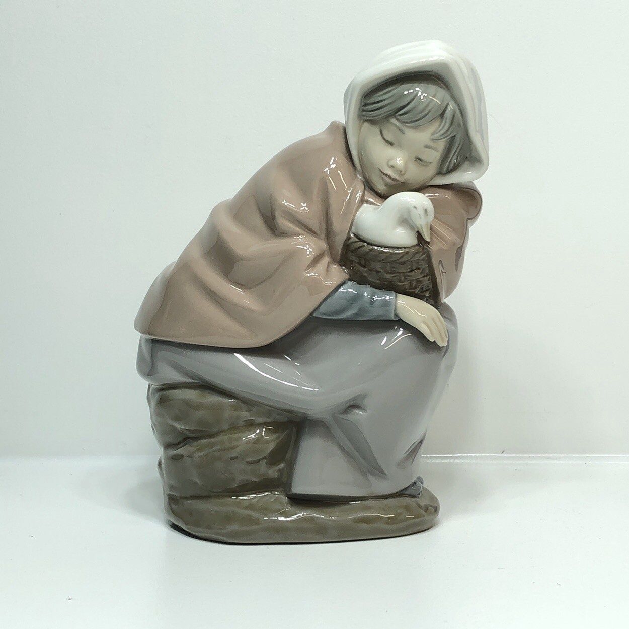 Nao By Lladro Porcelain Girl Sleeping With Her Duck 1982 Spain