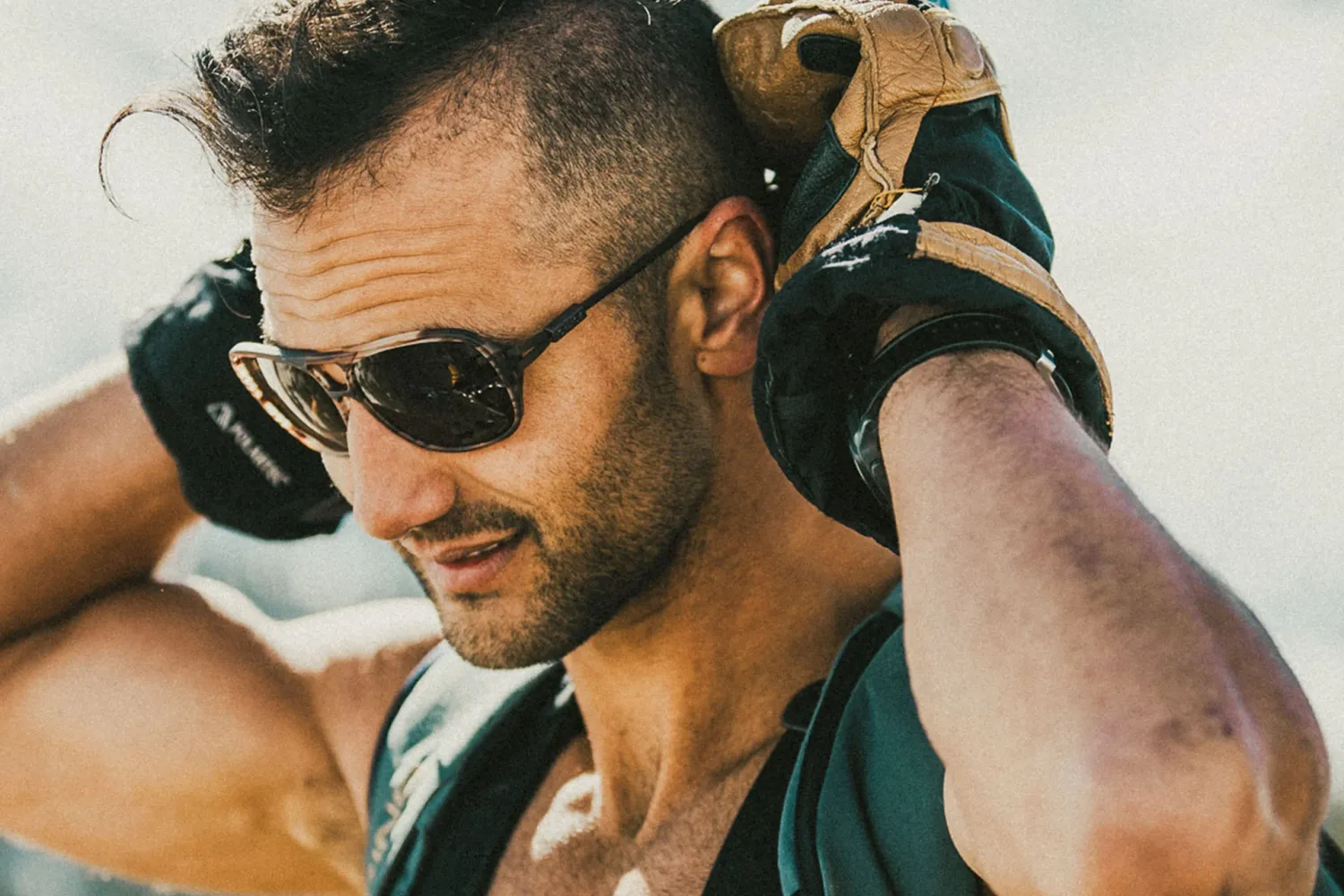 Ombraz Leggero Armless Sunglasses
