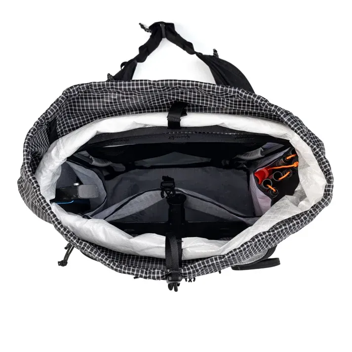 Raide LF 40L Touring Pack in 8c9904bb E1d4 49cb Bf11 81731faa19c6, alternate view 11