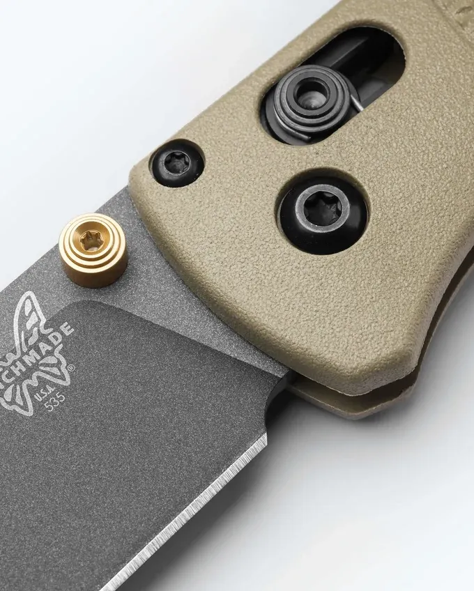 Benchmade Bugout, Axis, Drop Point