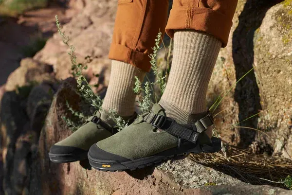 Bedrock Mountain Clog Leather Suede in 600x, alternate view 4