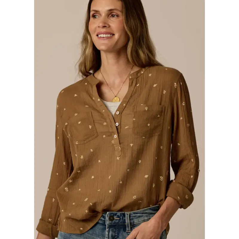 Carve Designs Women's Dylan Gauze Shirt, alternate view 1