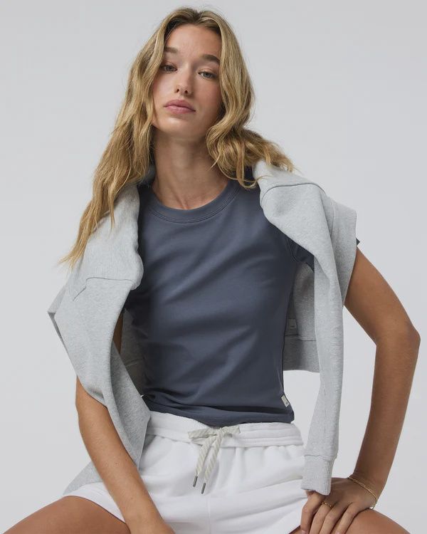 Vuori Pose Fitted Tee