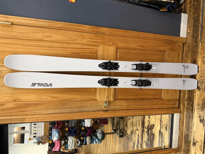 Voilé Charger Ace 185 with Dynafit Rotation 10 Bindings — Demo 2023, alternate view 1