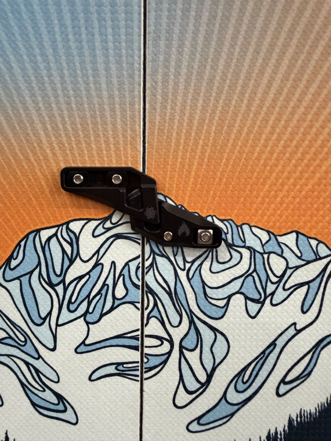 2025 Venture Storm 152 with Spark R&amp;D Flat Pucks and Pomoca Splitboard Explore Climbing Skins