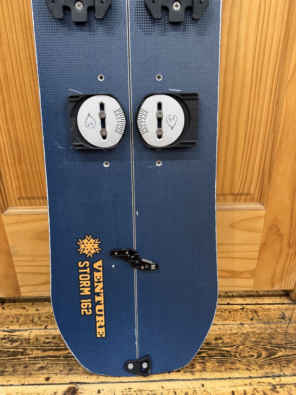 2025 Venture Storm 162 with Spark R&amp;D Flat Pucks and Pomoca Splitboard Explore Climbing Skins — Demo