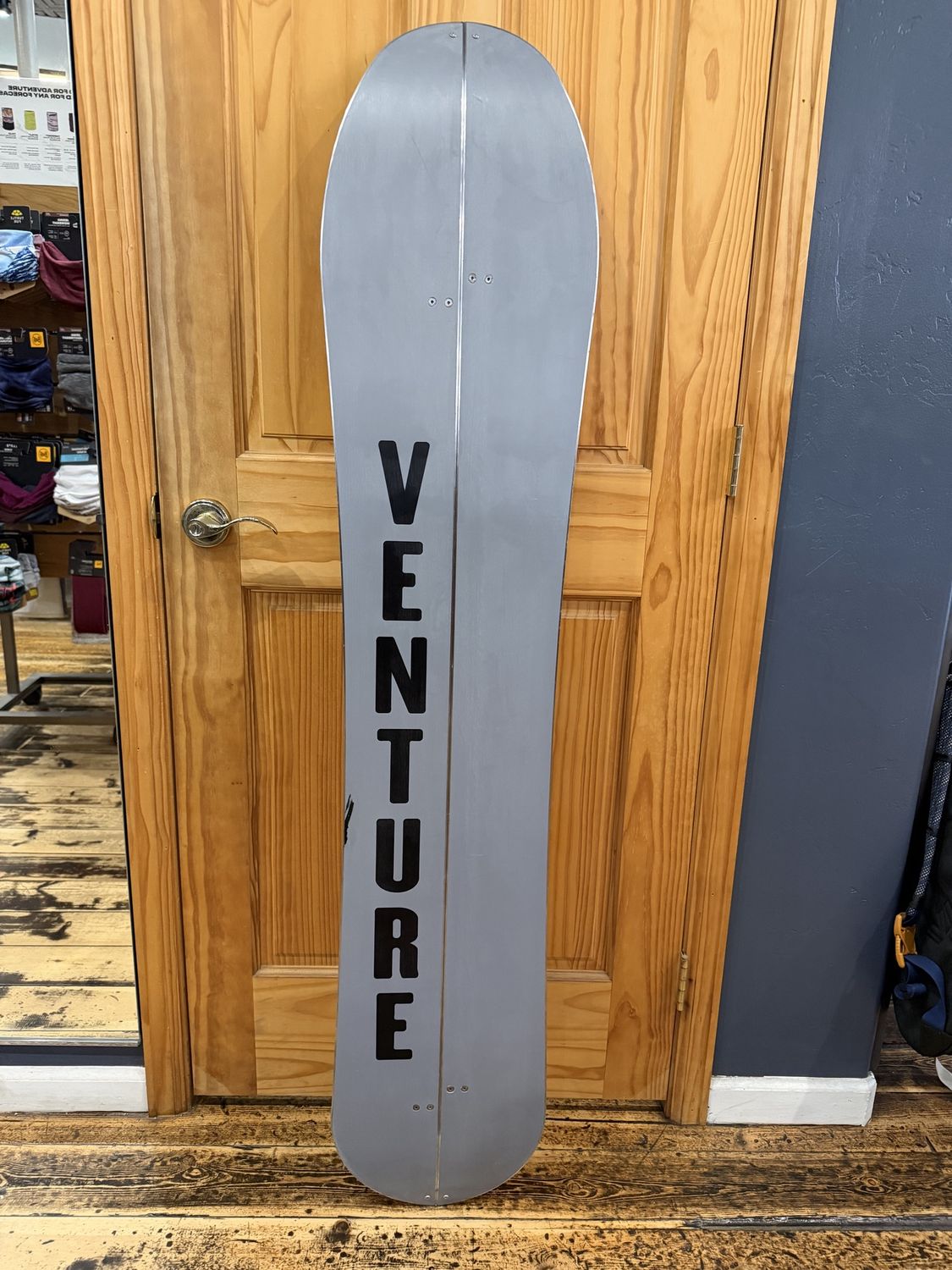 2025 Venture Euphoria 156 with Spark R&amp;D Flat Pucks and Pomoca Splitboard Explore Climbing Skins — Demo