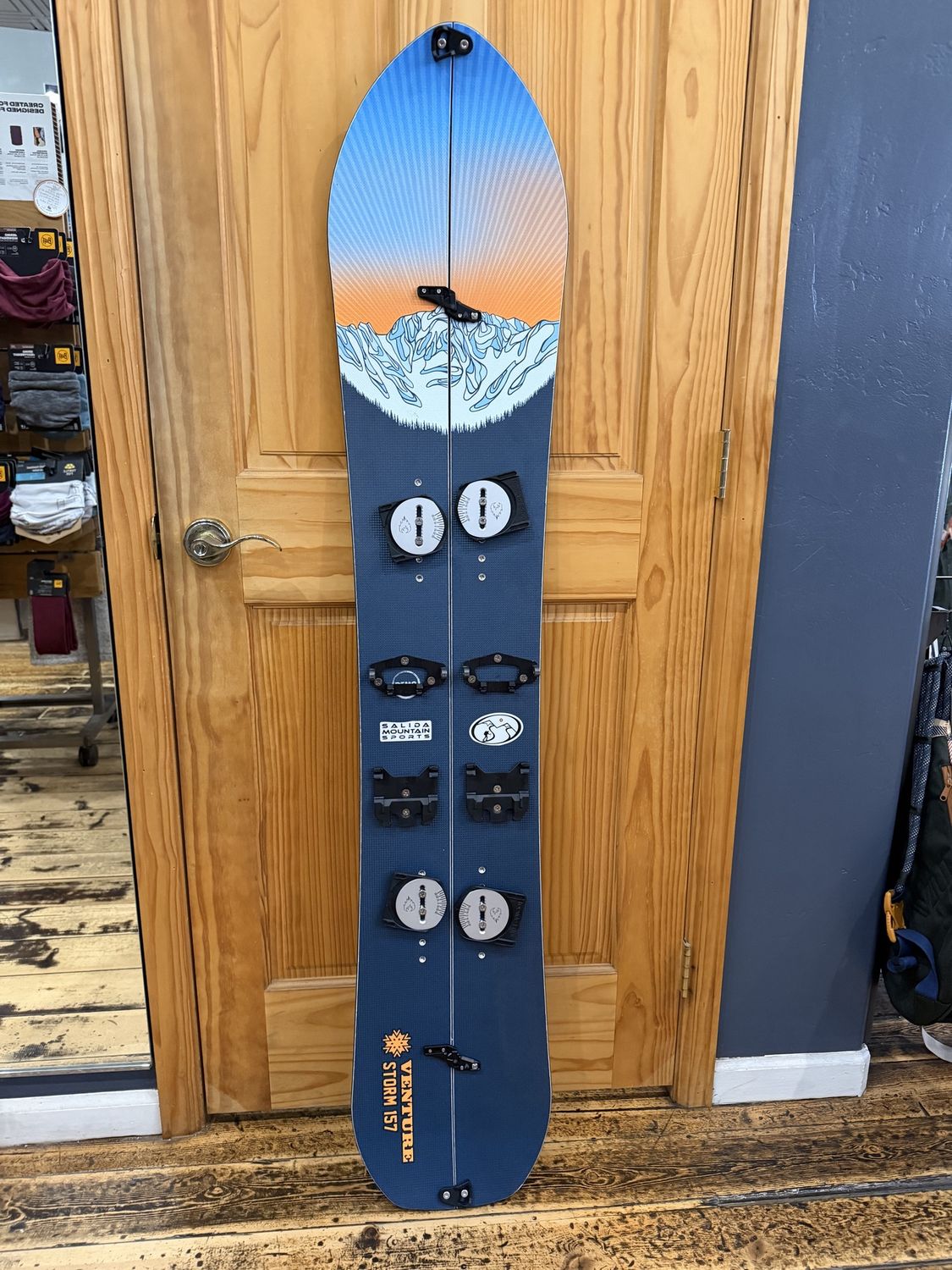 2025 Venture Storm 157 with Spark R&amp;D Flat Pucks and Pomoca Splitboard Explore Climbing Skins