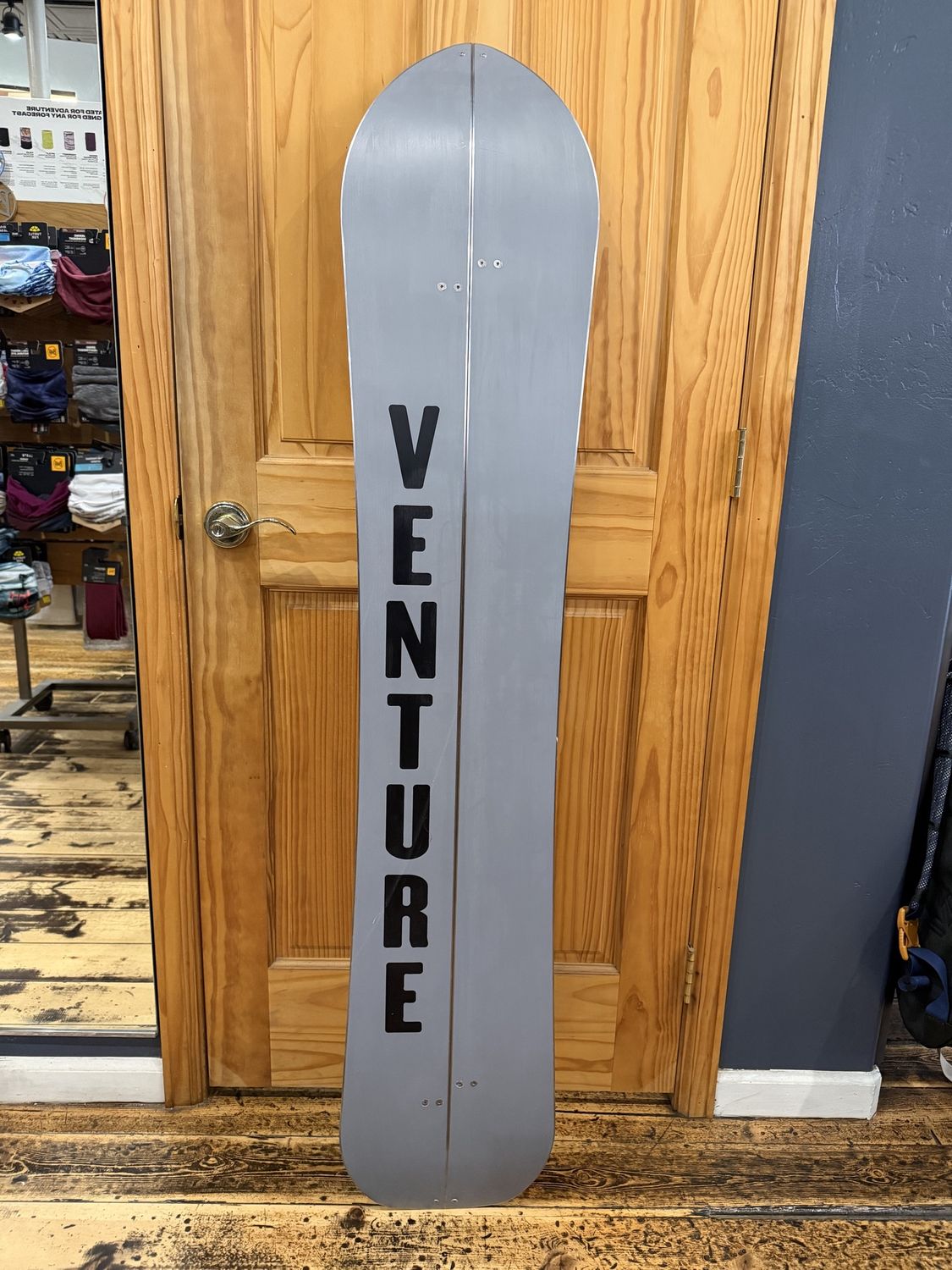 2025 Venture Storm 157 with Spark R&amp;D Flat Pucks and Pomoca Splitboard Explore Climbing Skins