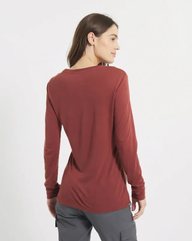PAKA Women's Aire Long Sleeve in 452ca026 Cc59 46b4 80ef E3b8f249db0c, alternate view 3
