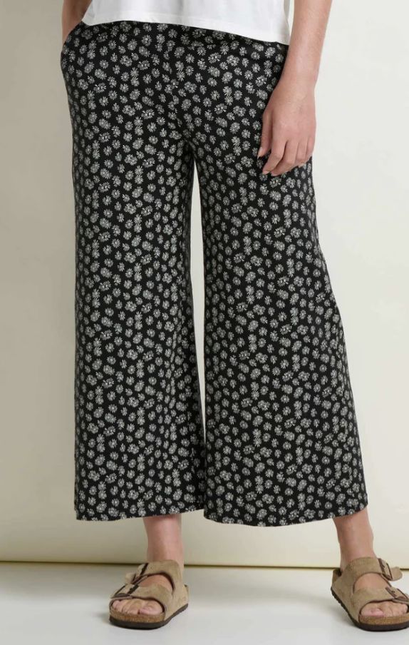 Toad&amp;Co Women's Chaka Wide Leg Crop Pant, Color: Black &amp; Salt Print, Size: L