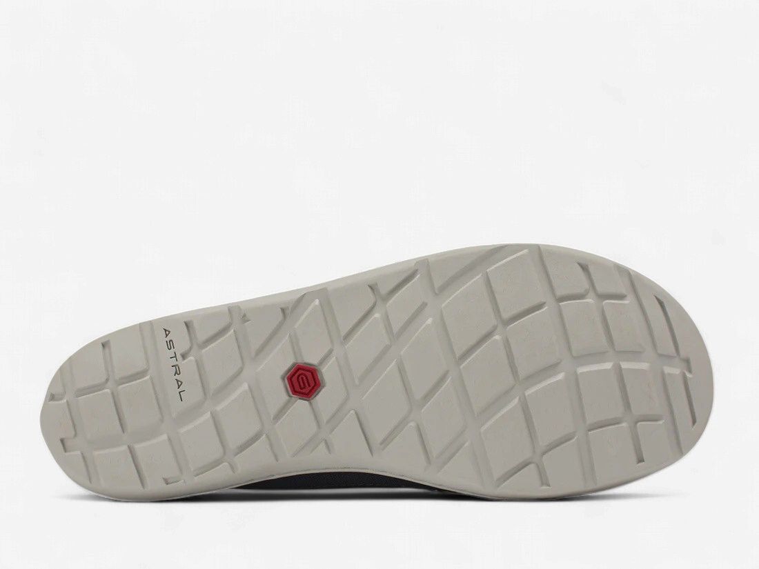 Astral Loyak Women's