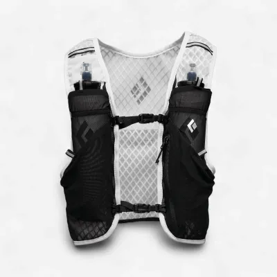 Black Diamond Distance 2L Running Vest, front view