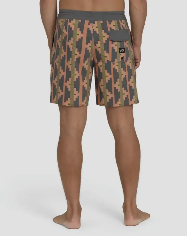 Billabong Men's Good Times Lo Tide Boardshort, front view