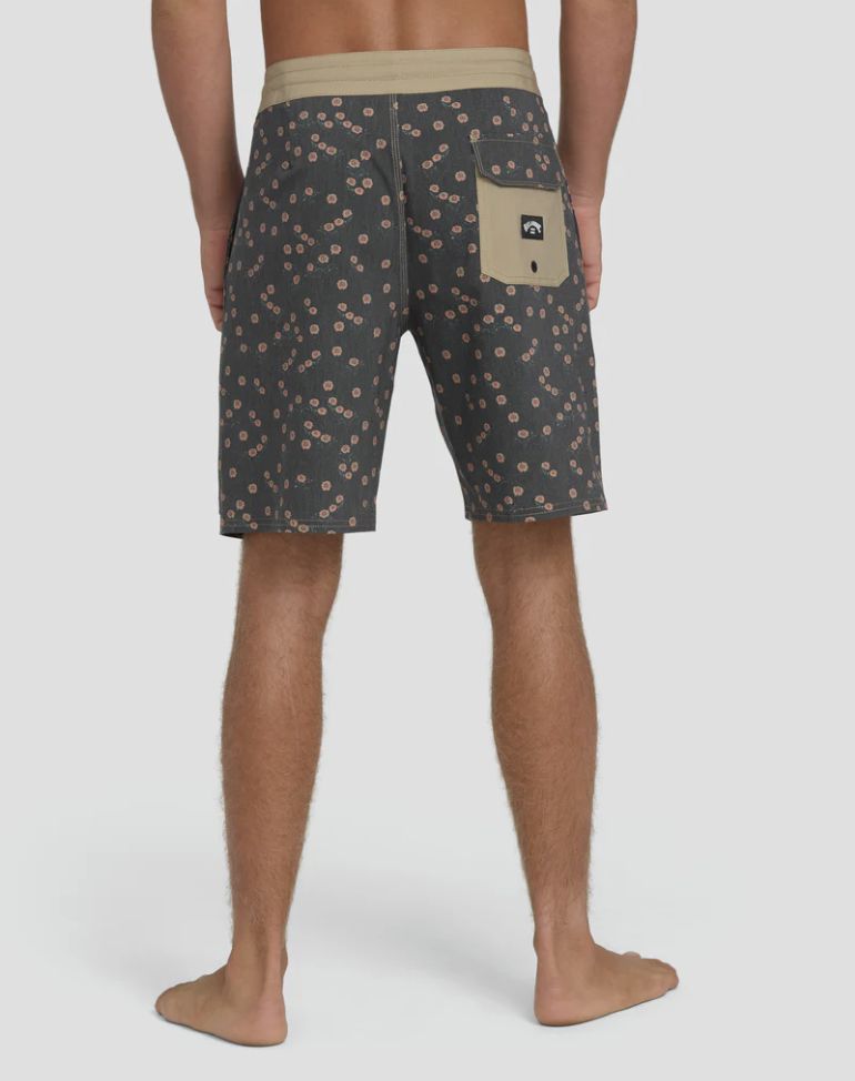 Billabong Men's Sunday Lo Tide 19" Short