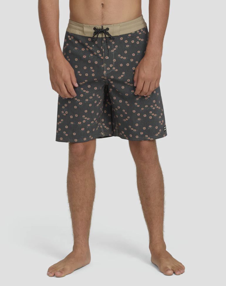 Billabong Men's Sunday Lo Tide 19" Short, Color: Black, Size: 30