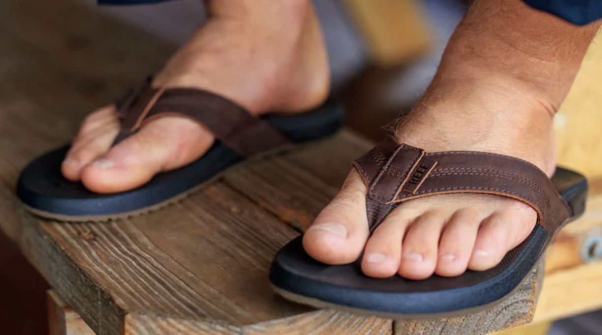 Reef Men's Cushion Phantom 2.0 Leather Flip