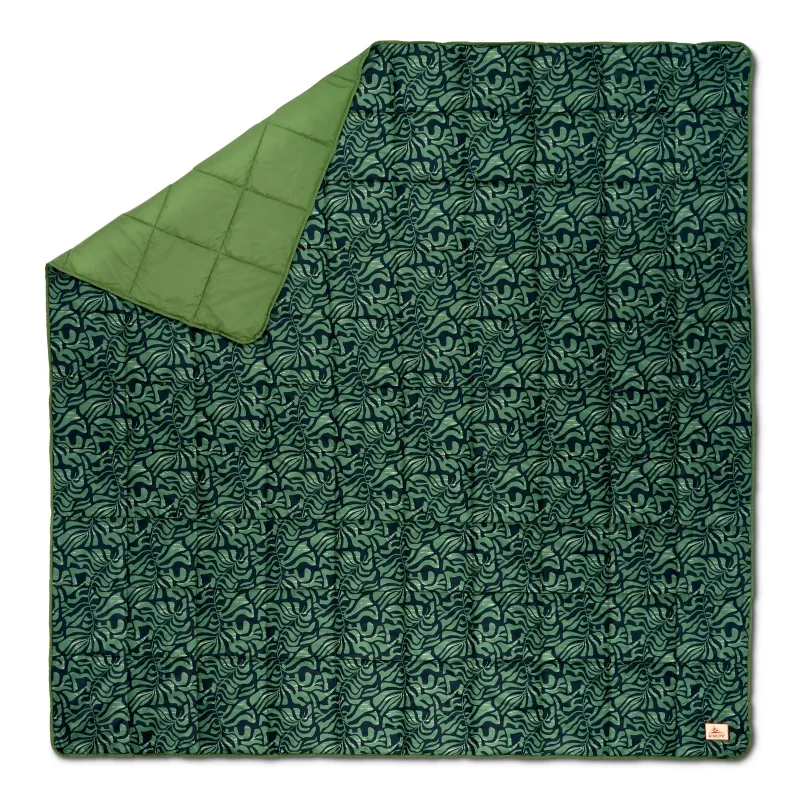 Biggie Blanket in Fern, front view