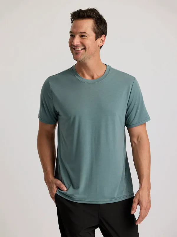 Free Fly Men's Elevate Lightweight Tee, front view