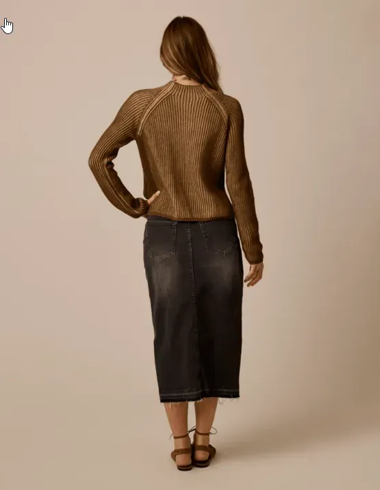 Carve Designs Women's Ivy Reversible Sweater, alternate view 5
