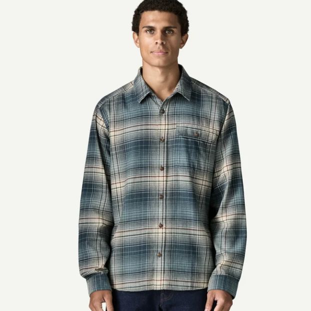 Patagonia Men's Long-Sleeved Lightweight Fjord Flannel Shirt