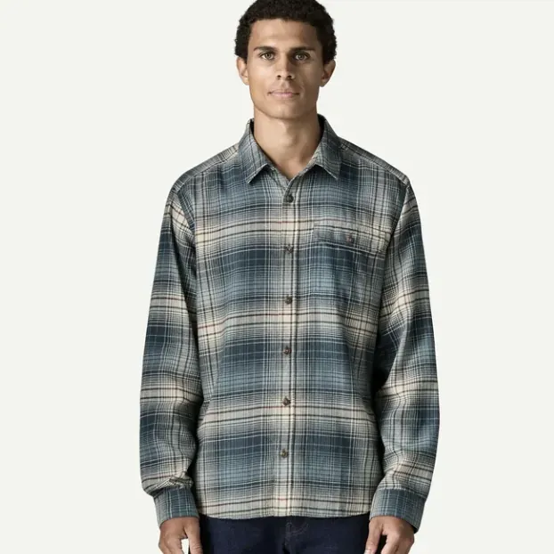 Patagonia Men's Long-Sleeved Lightweight Fjord Flannel Shirt, alternate view 2