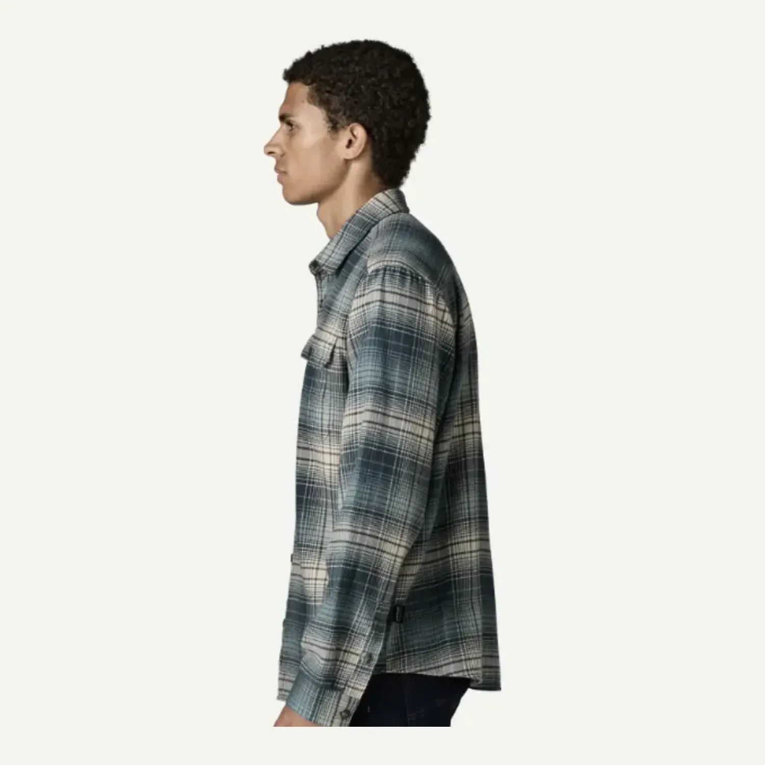 Patagonia Men's Long-Sleeved Lightweight Fjord Flannel Shirt, alternate view 1