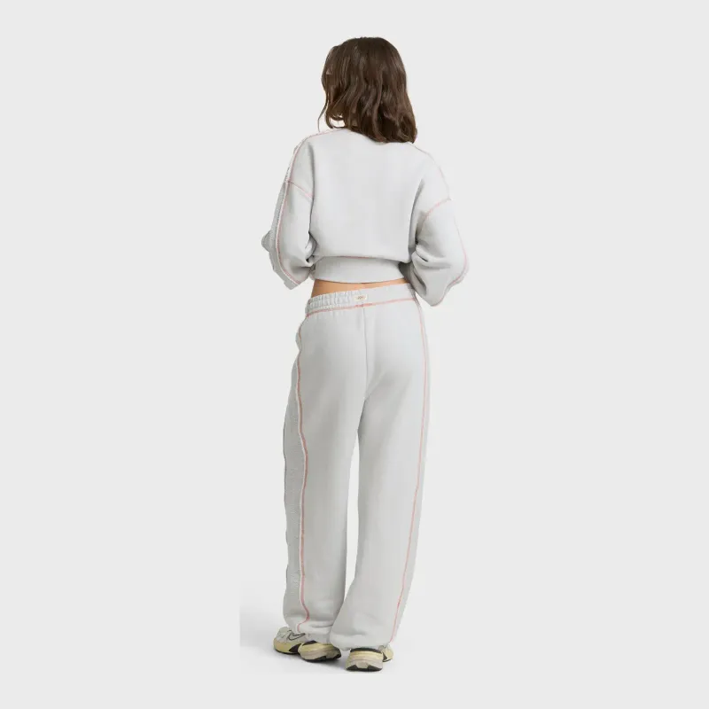 Billabong Women's Trailside FLC Pant in Light Gray, alternate view 1