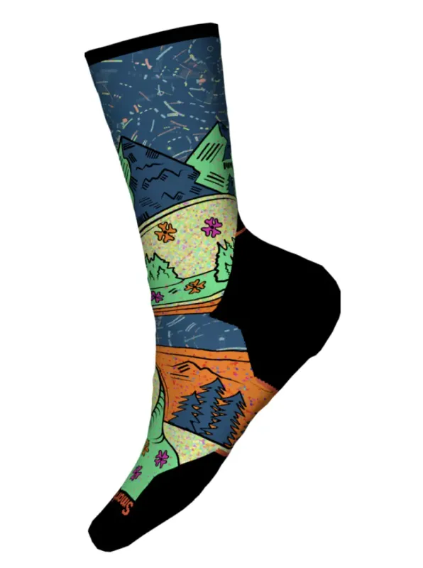 Smartwool Women's Trail Run Targeted Cushion Mountain Print Crew Socks in Twilight Blue, front view
