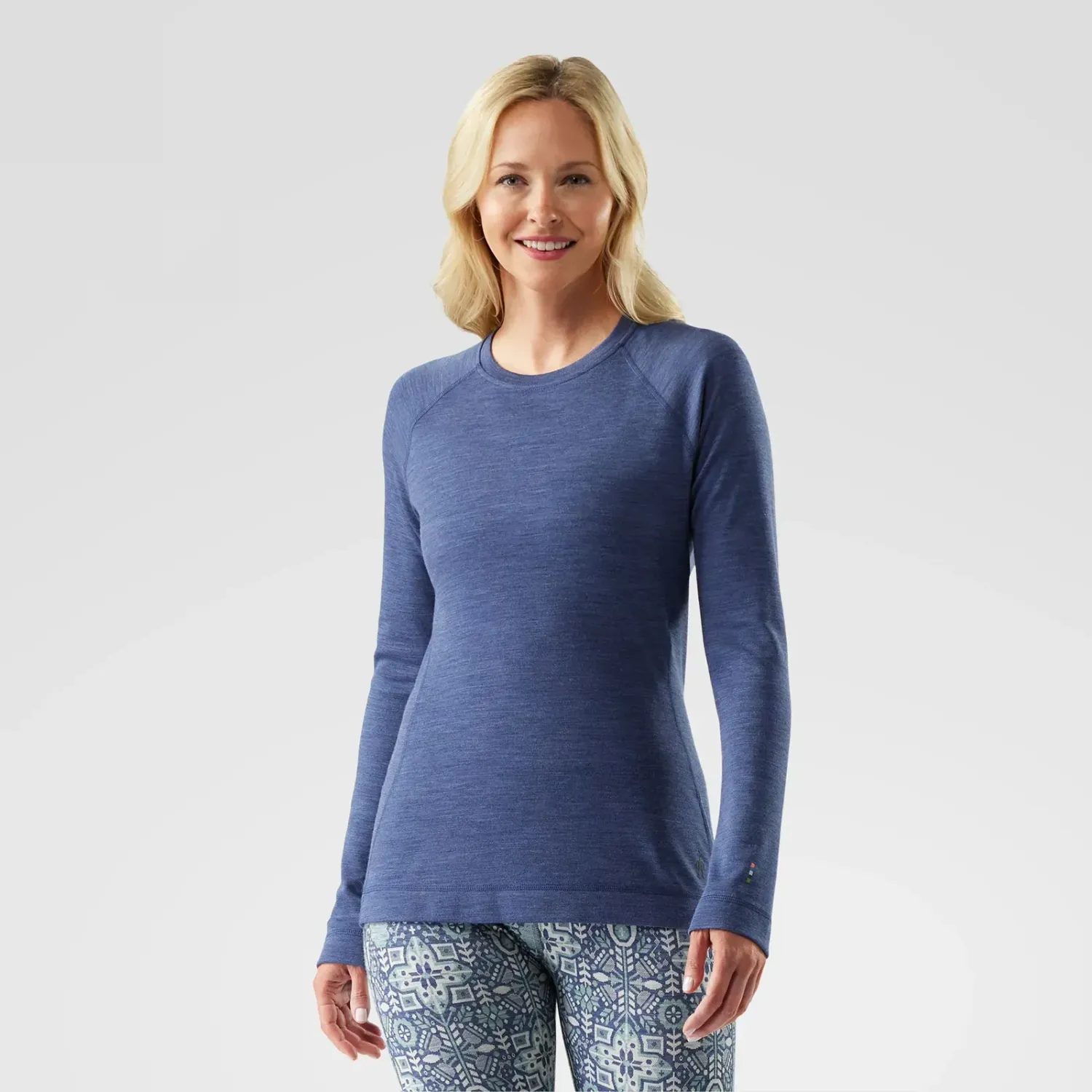 Smartwool Women's Classic Merino Base Layer Crew in Nightfall, alternate view 4