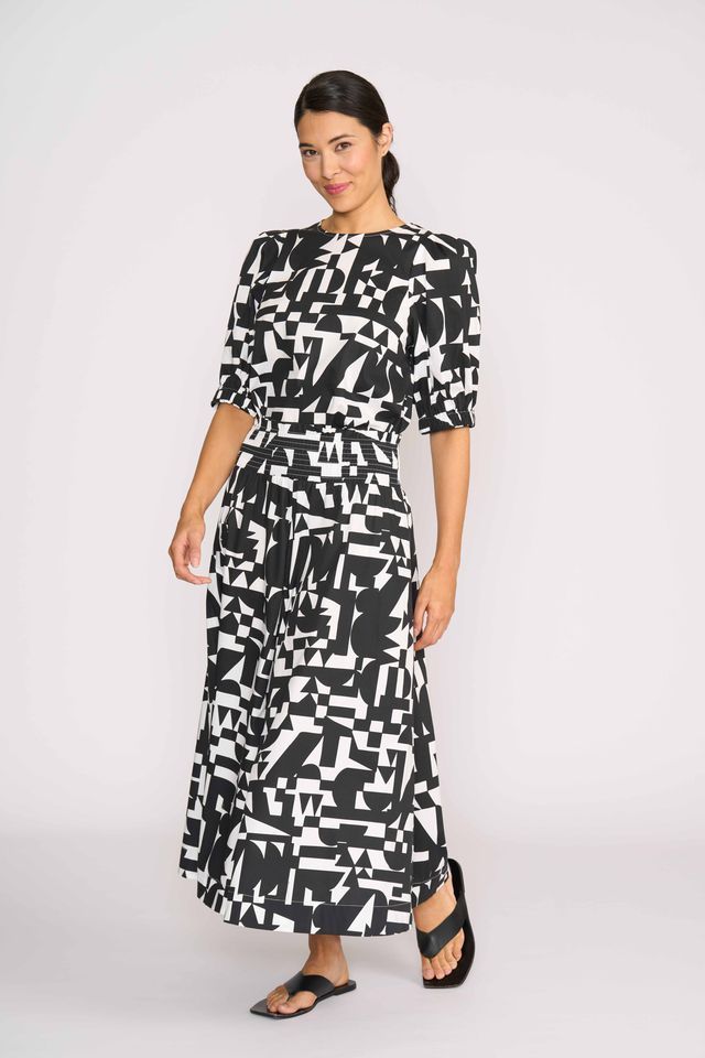 TP13279 Top - Swing Volume Sleeve