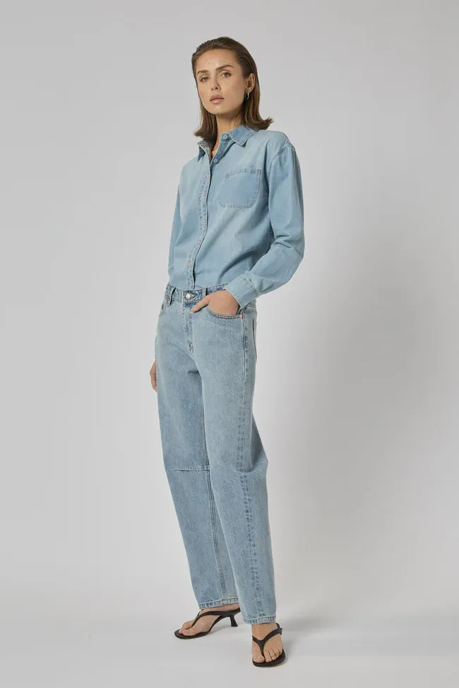 Chloe Mid Rise Barrel Jeans