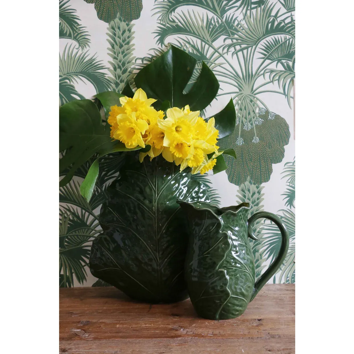 Large sculptured Leaf Vase