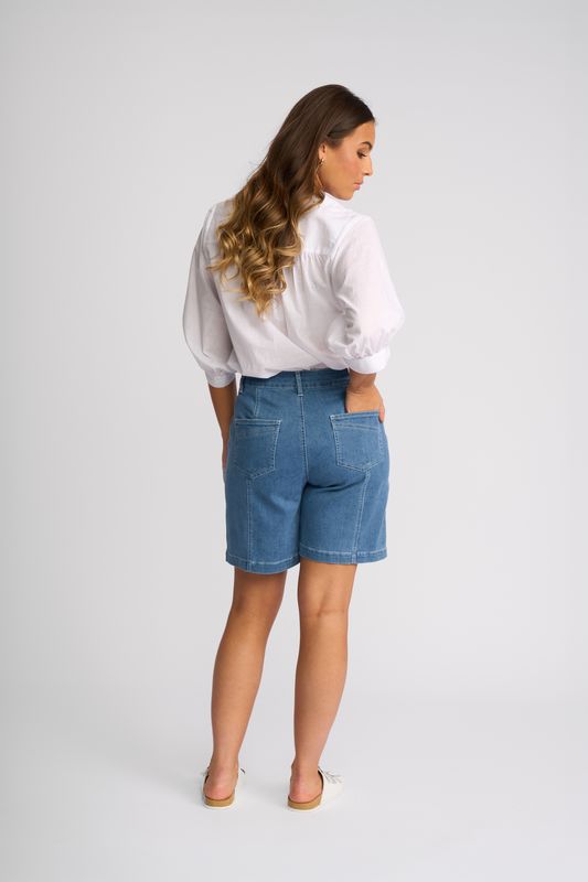 Raven Short