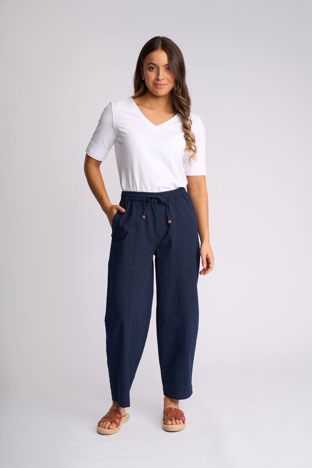 Dione Pant