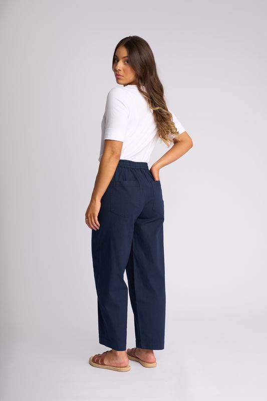 Dione Pant