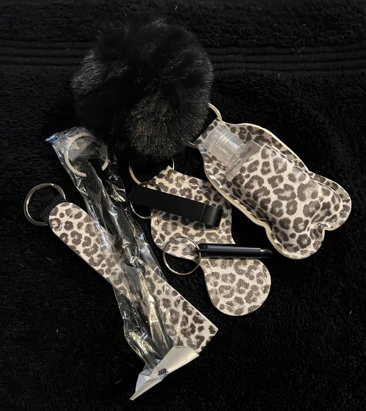 7 Piece Multi self-defense keychain-black leopard